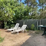بيت للعطل Maison De Avec Piscine, Terrasse Et Coin Detente En Foret, Proche Plage! - Fr-1-323-486