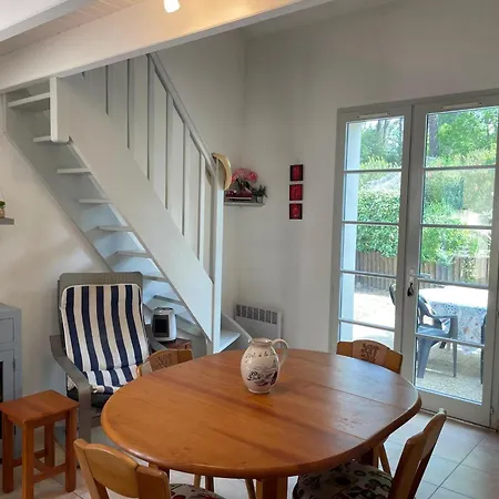 Maison De Avec Piscine, Terrasse Et Coin Detente En Foret, Proche Plage! - Fr-1-323-486 Feriehus