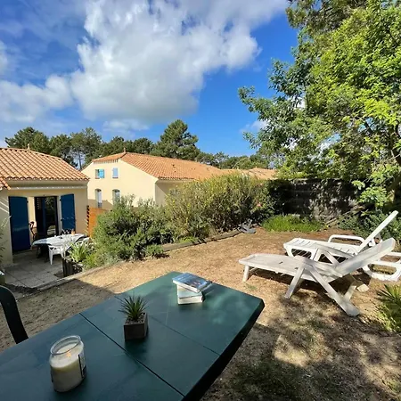 Maison De Avec Piscine, Terrasse Et Coin Detente En Foret, Proche Plage! - Fr-1-323-486 * Saint-Jean-de-Monts