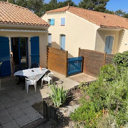 Holiday home Maison De Avec Piscine, Terrasse Et Coin Detente En Foret, Proche Plage! - Fr-1-323-486 *